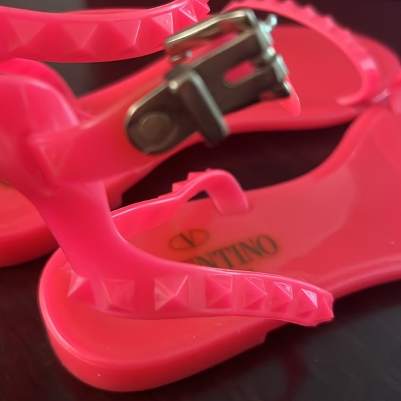 VALENTINO GARAVANI Hot Pink Jelly Sandals - Picture 10 of 13